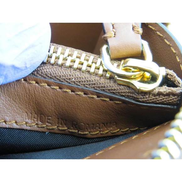 BURBERRY ELLERBY TAN LEATHER ICON STRIPE CANVAS ZIP AROUND CONTINENTAL WALLET - Picture 11 of 13